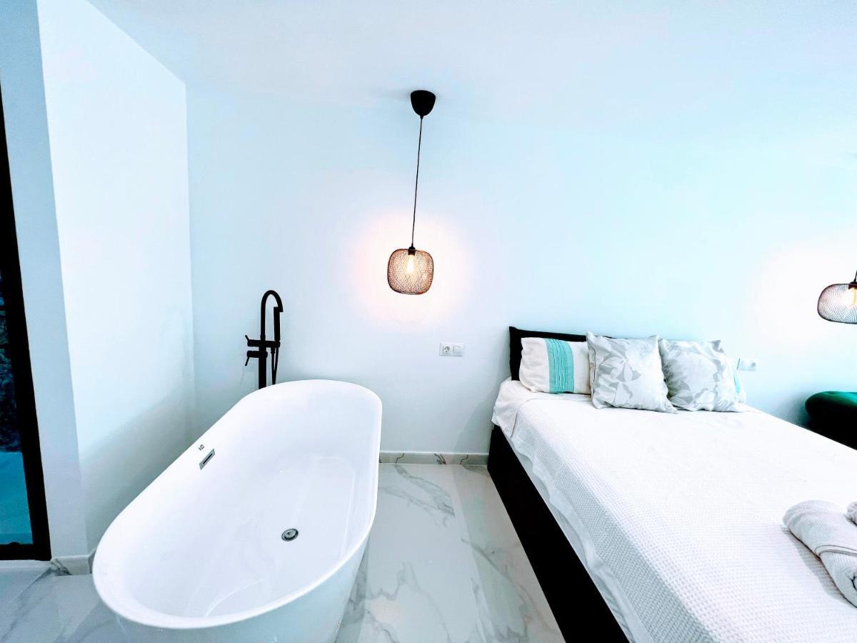 Garden Boutique Apartment El Faro Екстериор снимка